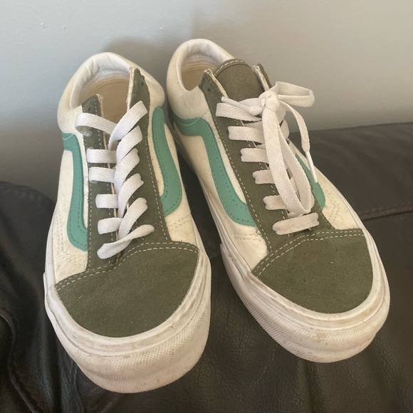 Vans Green Shoes - Picture 2 of 4
